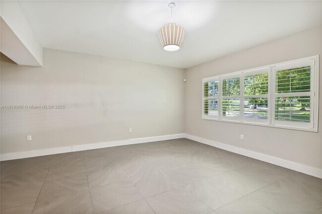 Building Photo - 601 Tibidabo Ave