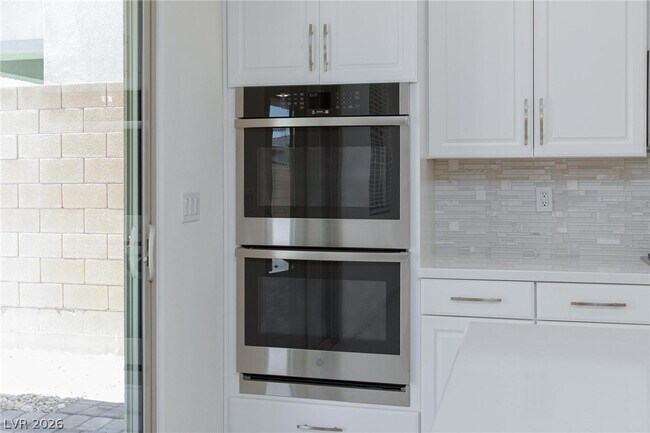 Building Photo - 10117 Heron Lake Ave