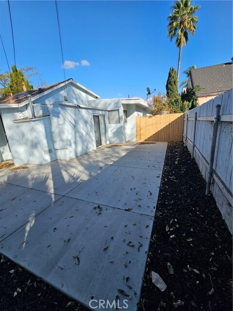 Building Photo - 1226 W Palm Ave