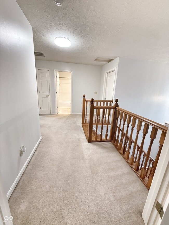 Building Photo - 878 Woodgate Ln