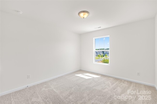 Building Photo - 744 Lock Haven Dr NW