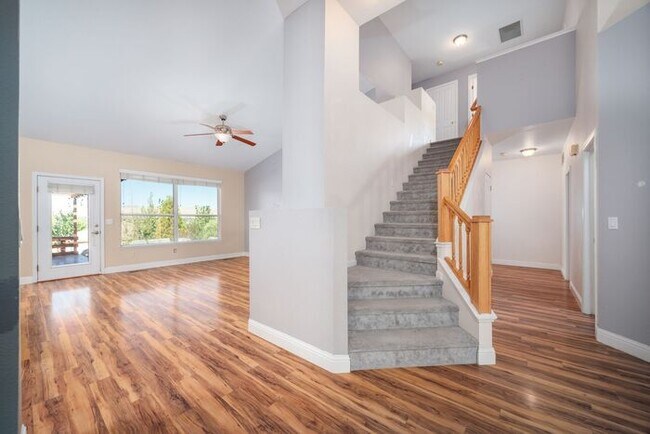Building Photo - Welcome to this STUNNING 4-bedroom, 2.5-ba...