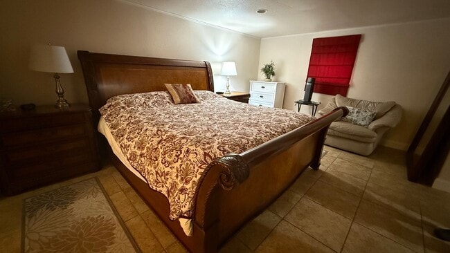 Building Photo - Country living on the Hillside of Anchorage!  (2) Bed, (1) Bath furnished unit!