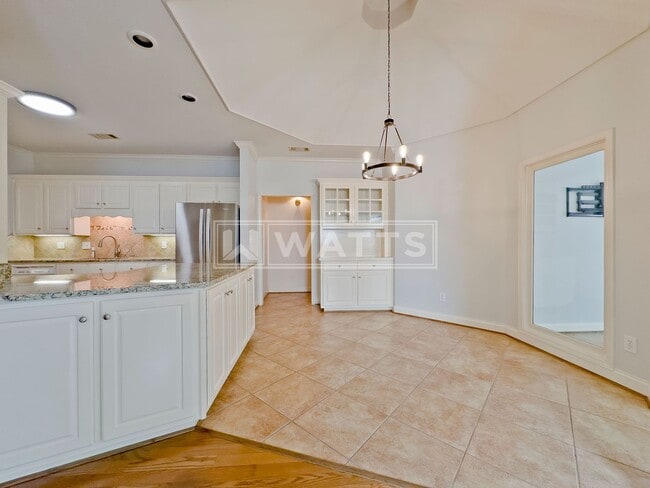 Building Photo - Spacious 3-Bed, 2-Bath Riverchase Garden Home