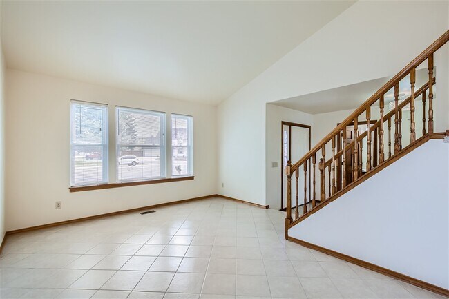 Building Photo - Beautiful Home in Summer Valley!