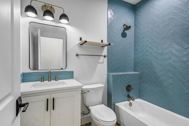 Building Photo - 122 Shady Bluff Dr