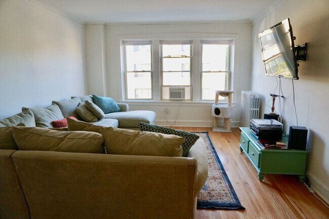 Building Photo - Spacious Renovated 2 Bedroom in North Park