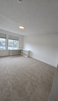 Building Photo - 6556 S 130 W