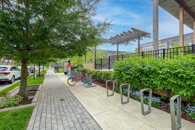 Building Photo - 16560 Crabbs Branch Way