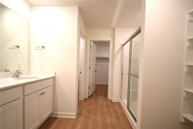 Building Photo - 346 Texas Ave