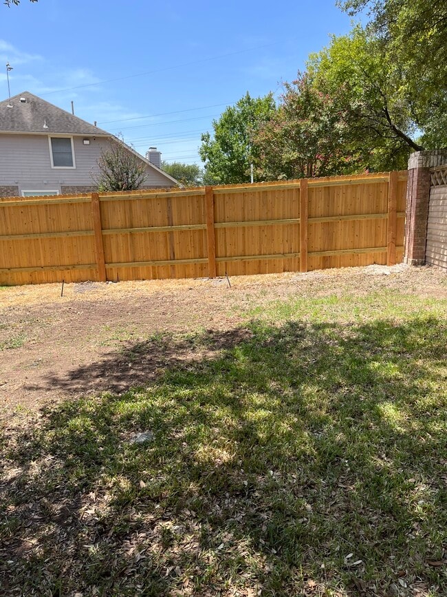 Building Photo - 1801 Dapplegrey Ln