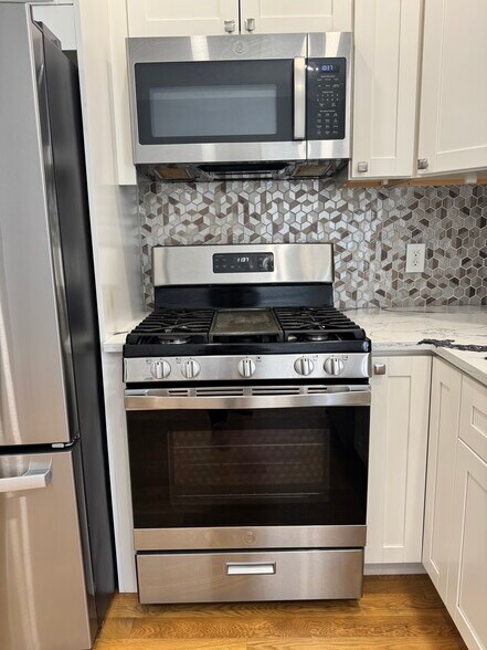 Gas Stove - 29 East St