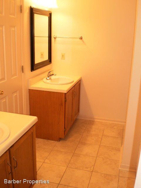 Building Photo - 3 br, 2.5 bath House - 208 Park Place