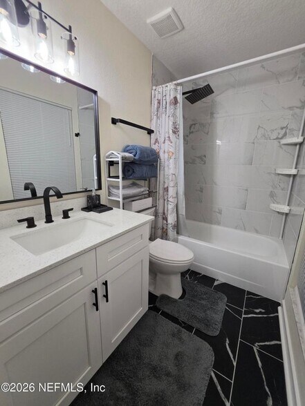 Building Photo - 7411 Colony Cove Ln