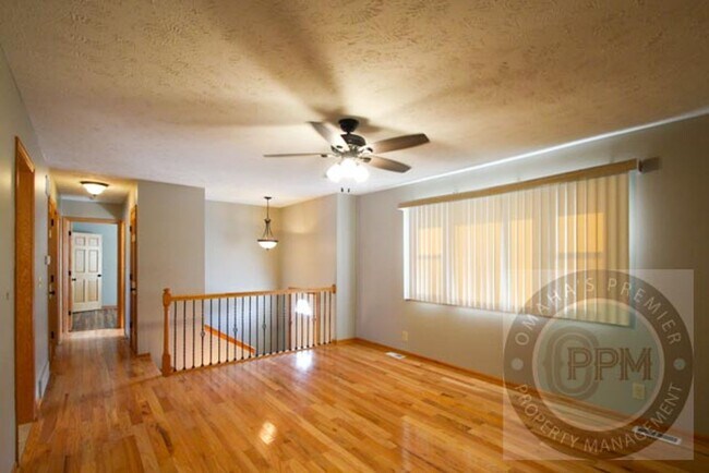 Building Photo - Spacious 3Bed/ 1Bath Home|$500 off the Deposit