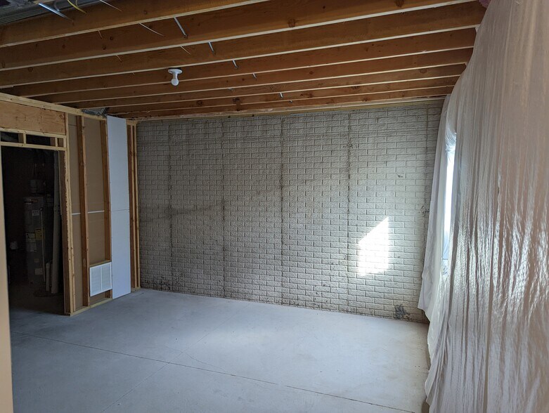 Building Photo - 1964 S Warrior Ln