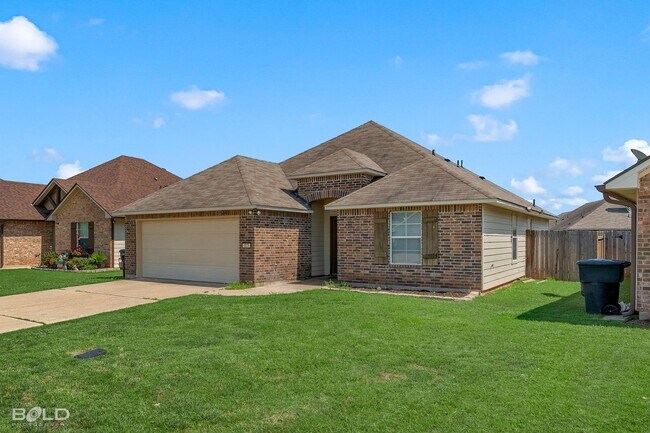 Building Photo - 521 Linnhurst Dr