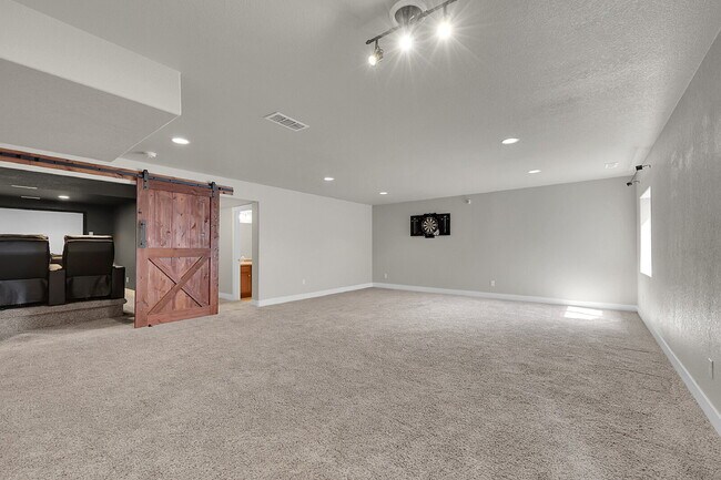 Building Photo - $3,150 - 5 Bed, 3 Bath Home in CO Springs ...