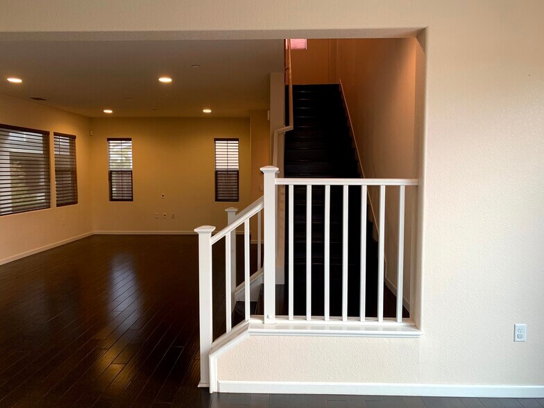 Stairs to Second Floor - 5853 Flora Cmn