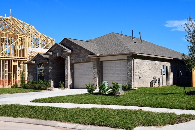 Building Photo - Bristol Lakes - 29442 Westhope Drive, Spri...