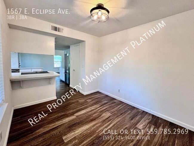 Building Photo - 1567 E Eclipse Ave