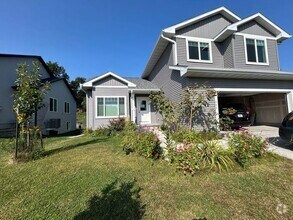 Building Photo - $2,650 | 4 Bedroom, 3.5 Bathroom House | C...