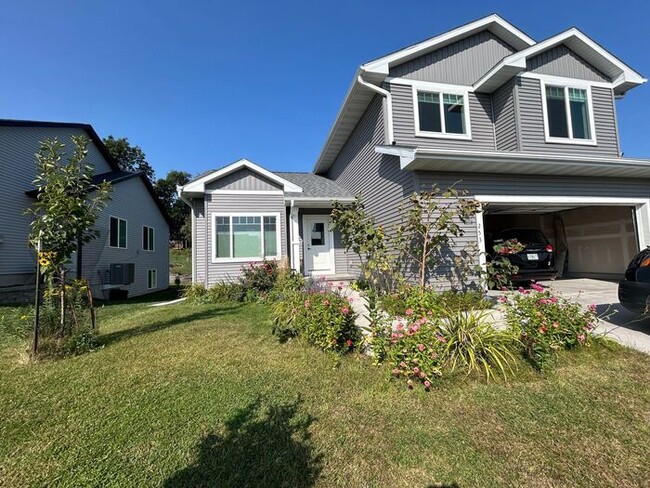 Primary Photo - $2,550 | 4 Bedroom, 3.5 Bathroom House | C...