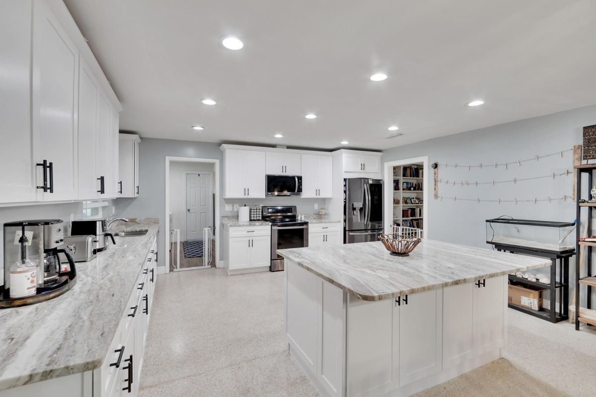 Building Photo - 1607 Melodie Dr
