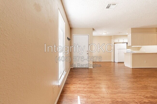 Building Photo - 618 Welston Cir