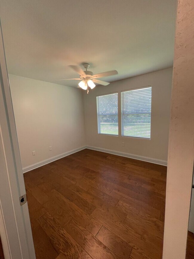Building Photo - Newly renovated 3/2 home located in Covington