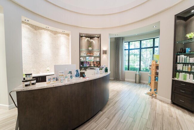 Building Photo - 17118 Vardon Ter