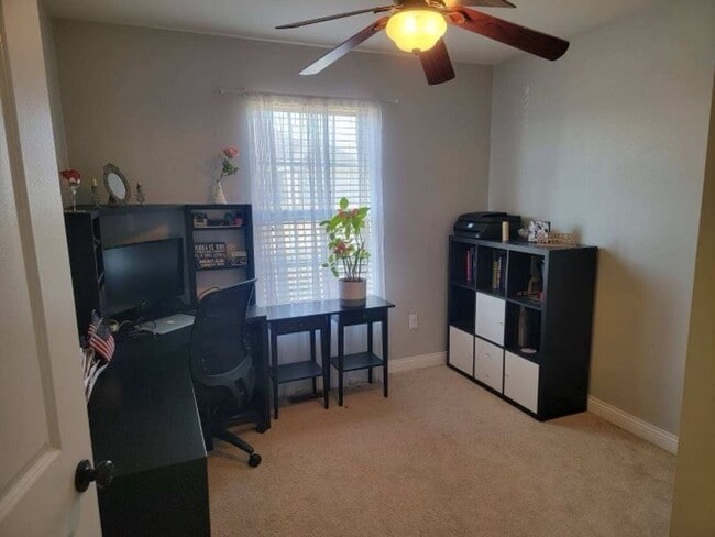 Building Photo - 230 Settlers Pass