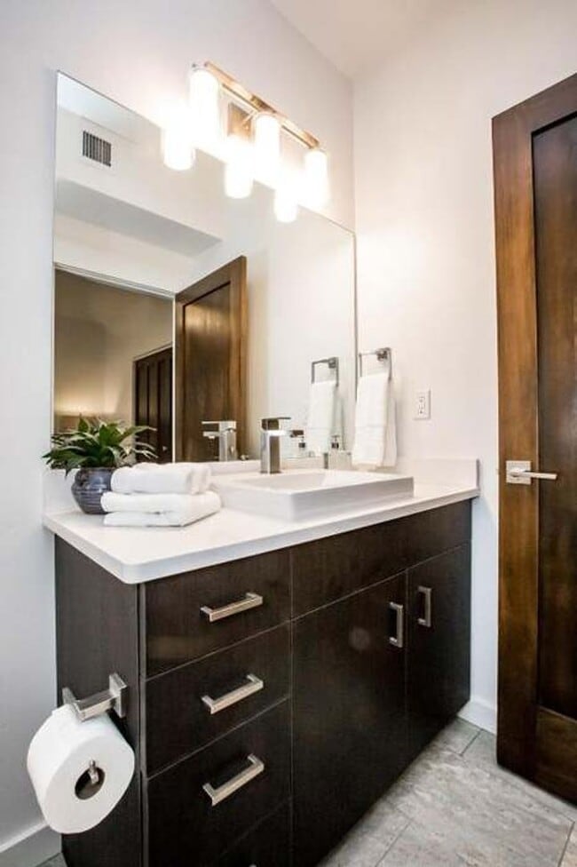 Building Photo - Whitefish Townhome w/ Clubhouse amenities