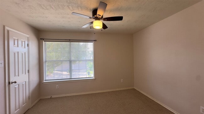 Building Photo - 25235 Boulder Bend Ln