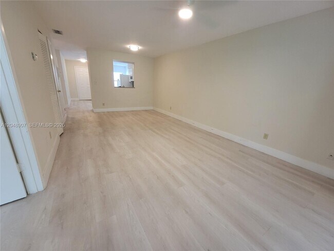 Building Photo - 6014 Indrio Rd