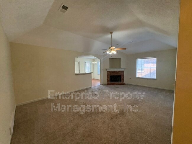 Building Photo - 10127 Cross Valley Dr