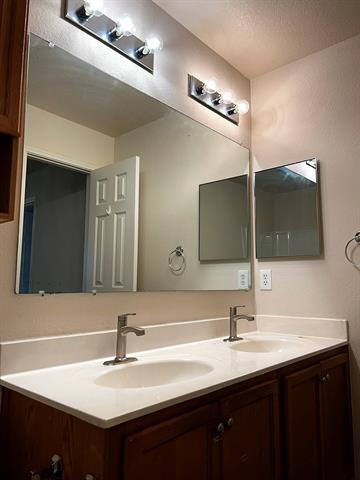 Building Photo - 11073 Binkley Dr