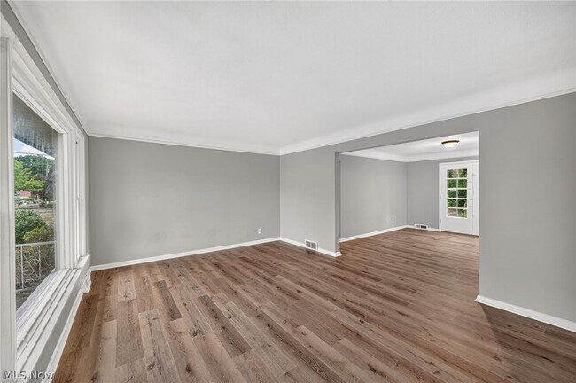 Building Photo - 1597 E 230th St