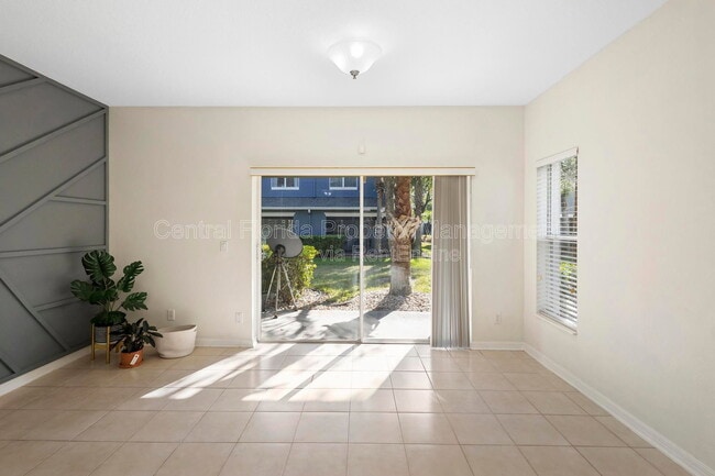 Building Photo - 3434 Wilshire Way Rd