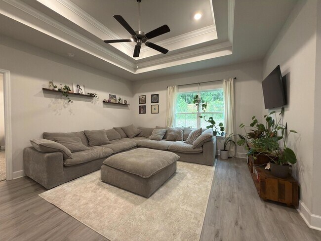 Building Photo - 2075 Hansel Hl Dr