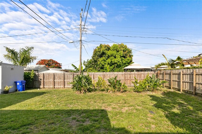 Building Photo - 1511 NW 85th Way