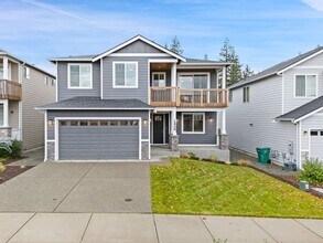 Building Photo - Newer 4-Bedroom Home in Bremerton