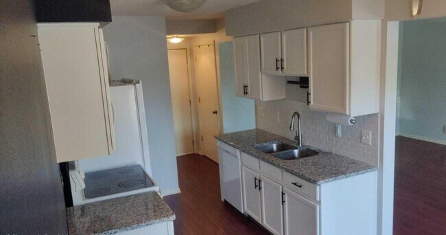 Building Photo - 3054 Forest Creek Ct