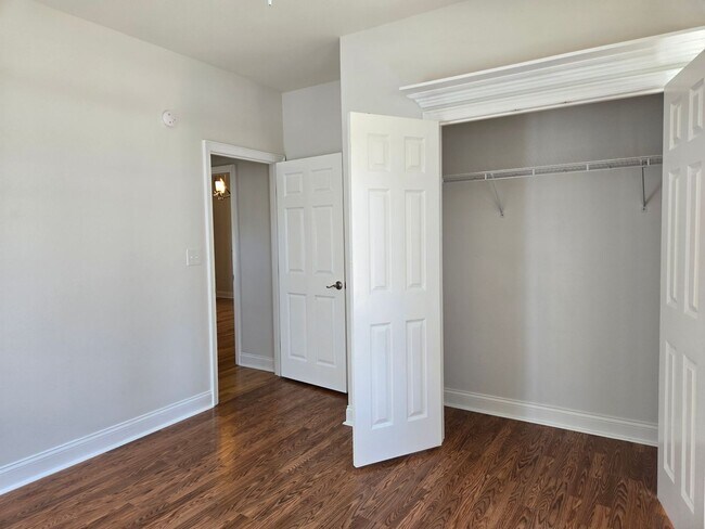 Building Photo - 3-bedroom, 2-bathroom cottage-style villa in Savanna Pointe