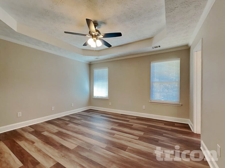 Building Photo - 564 Brewer Dr