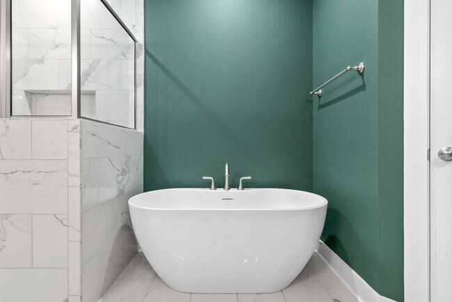 Building Photo - 1065 Veridian Dr