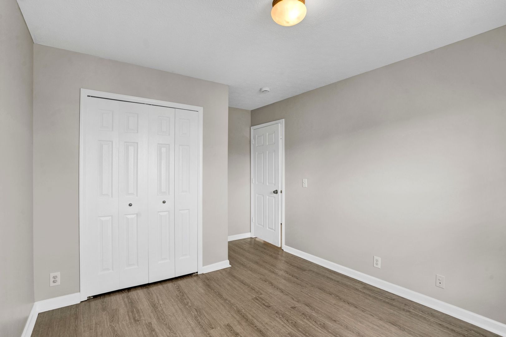 Building Photo - 1345 Bell Rd