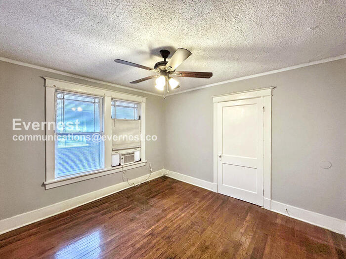 Building Photo - 180 Clark Pl