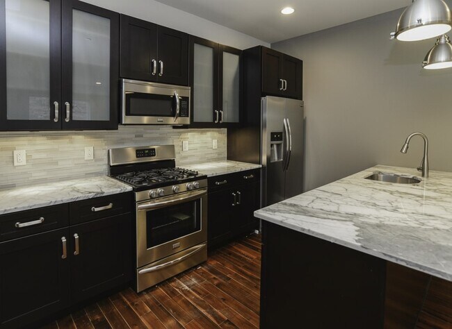 Building Photo - 946 N 2nd St