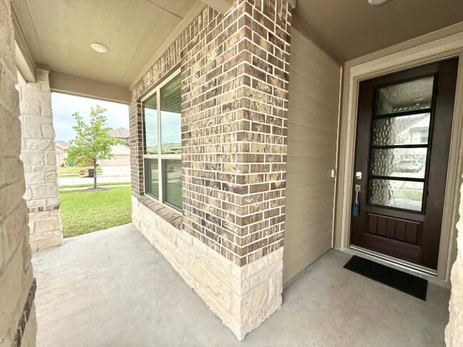 Building Photo - 1301 Tan Gable Ln